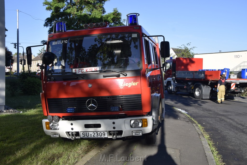 Grossfeuer Einfamilienhaus Siegburg Muehlengrabenstr P1247.JPG - Miklos Laubert